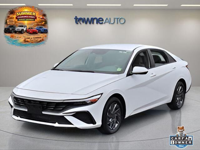 2024 Hyundai ELANTRA SEL — photo 1 of 13
