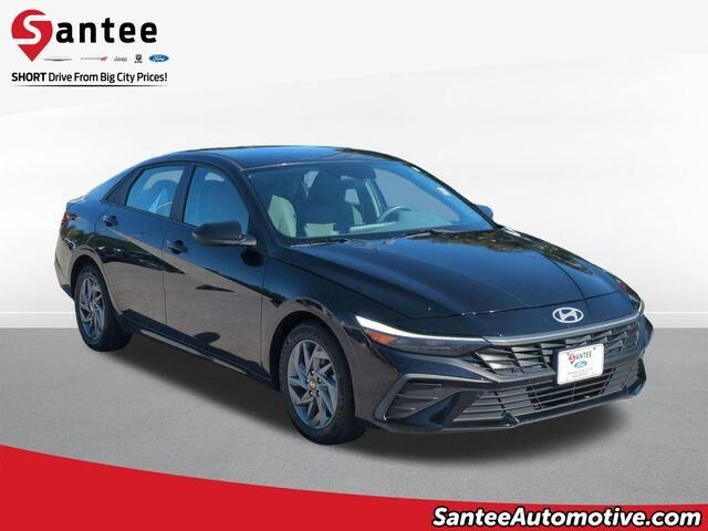2024 Hyundai ELANTRA SEL — photo 1 of 26