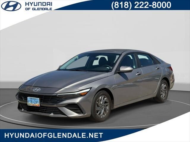 2024 Hyundai ELANTRA SEL — photo 1 of 30