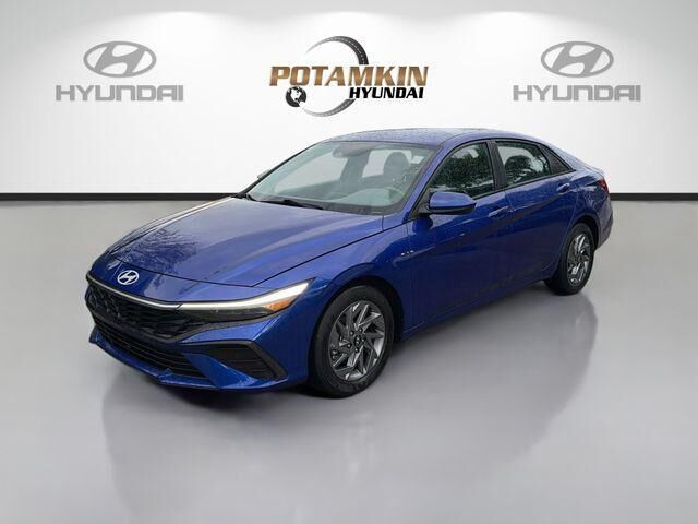 2024 Hyundai ELANTRA SEL — photo 1 of 13