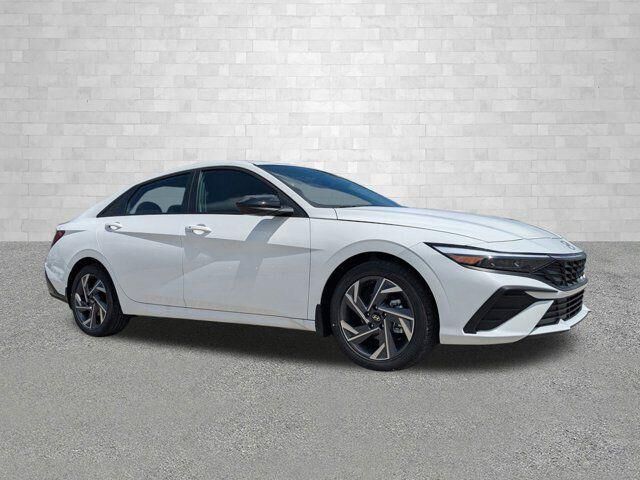 2025 Hyundai ELANTRA SEL Sport — photo 1 of 13
