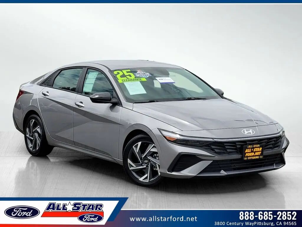 2025 Hyundai ELANTRA SEL Sport — photo 1 of 13