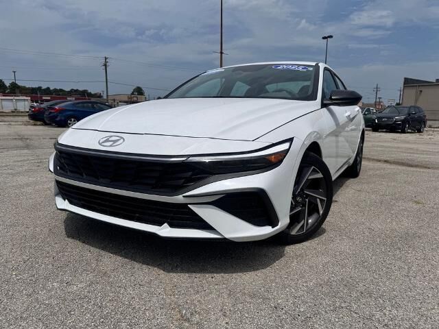 2025 Hyundai ELANTRA SEL Sport — photo 1 of 26