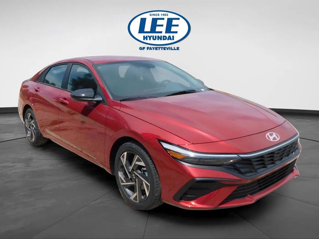 2025 Hyundai ELANTRA SEL Sport — photo 1 of 21