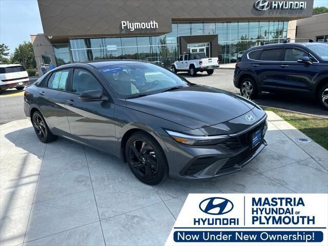 2026 Hyundai ELANTRA SEL Sport — photo 1 of 26