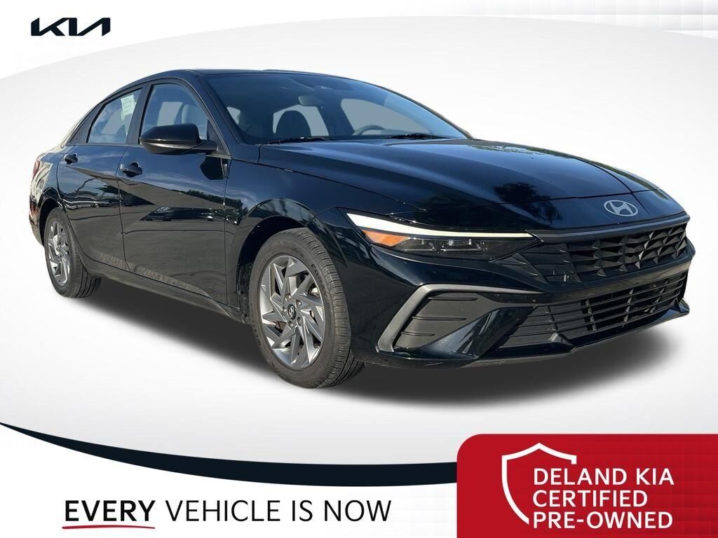 2024 Hyundai ELANTRA SEL — photo 1 of 26