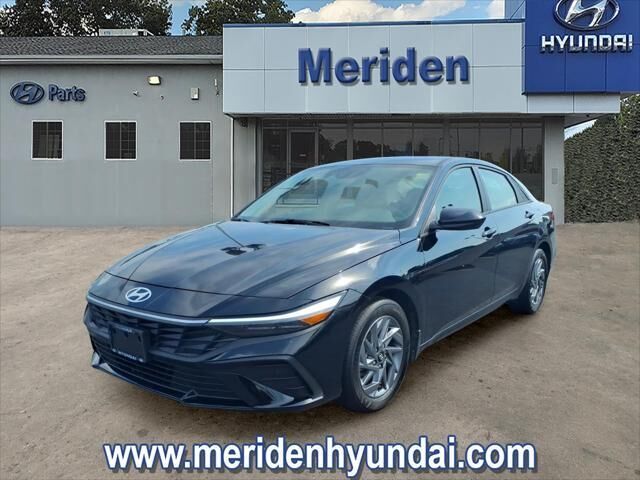2024 Hyundai ELANTRA SEL — photo 1 of 13