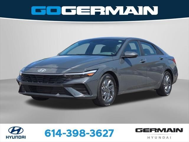 2024 Hyundai ELANTRA SEL — photo 1 of 23