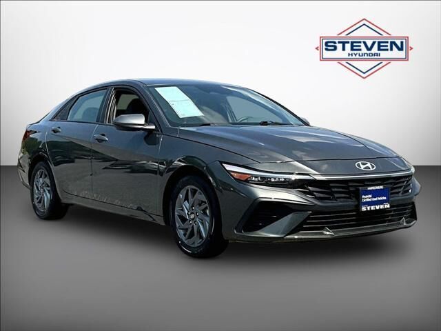 2024 Hyundai ELANTRA SEL — photo 1 of 13