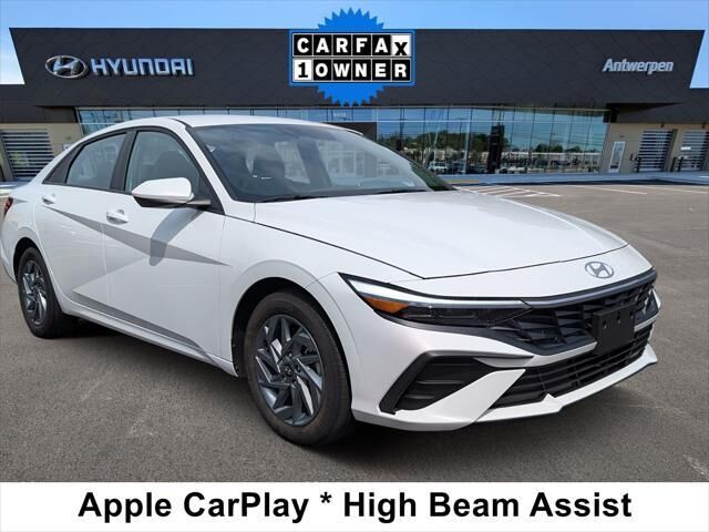 2024 Hyundai ELANTRA SEL — photo 1 of 13