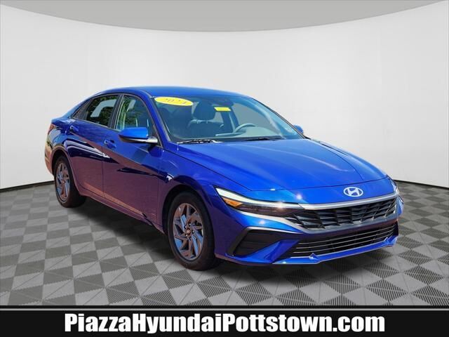 2024 Hyundai ELANTRA SEL — photo 1 of 39