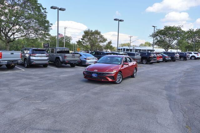 2024 Hyundai ELANTRA SEL — photo 1 of 13