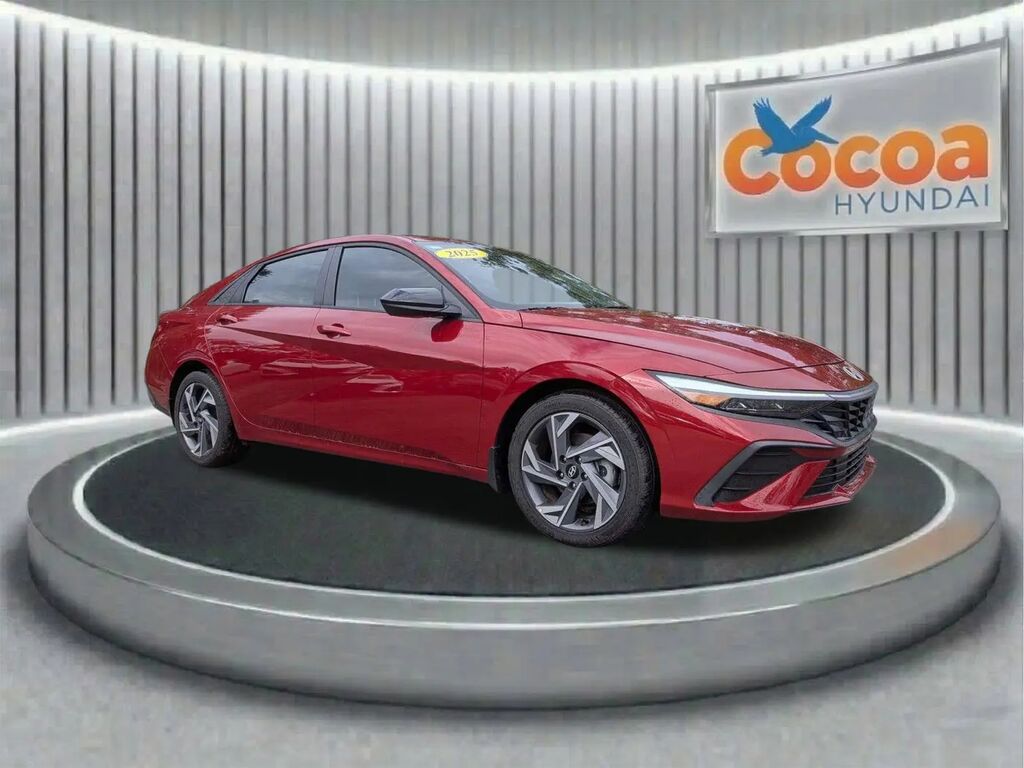 2025 Hyundai ELANTRA SEL Sport — photo 1 of 13