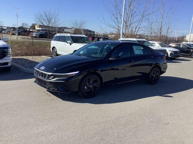 2026 Hyundai ELANTRA SEL Sport — photo 1 of 13