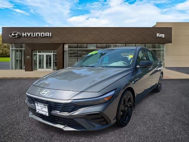 2026 Hyundai ELANTRA SEL Sport — photo 1 of 39