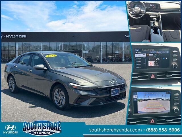 2025 Hyundai ELANTRA Hybrid Blue — photo 1 of 1