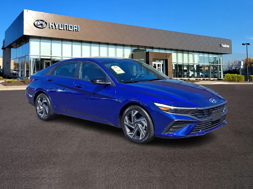 2025 Hyundai ELANTRA Hybrid SEL Sport — photo 1 of 13