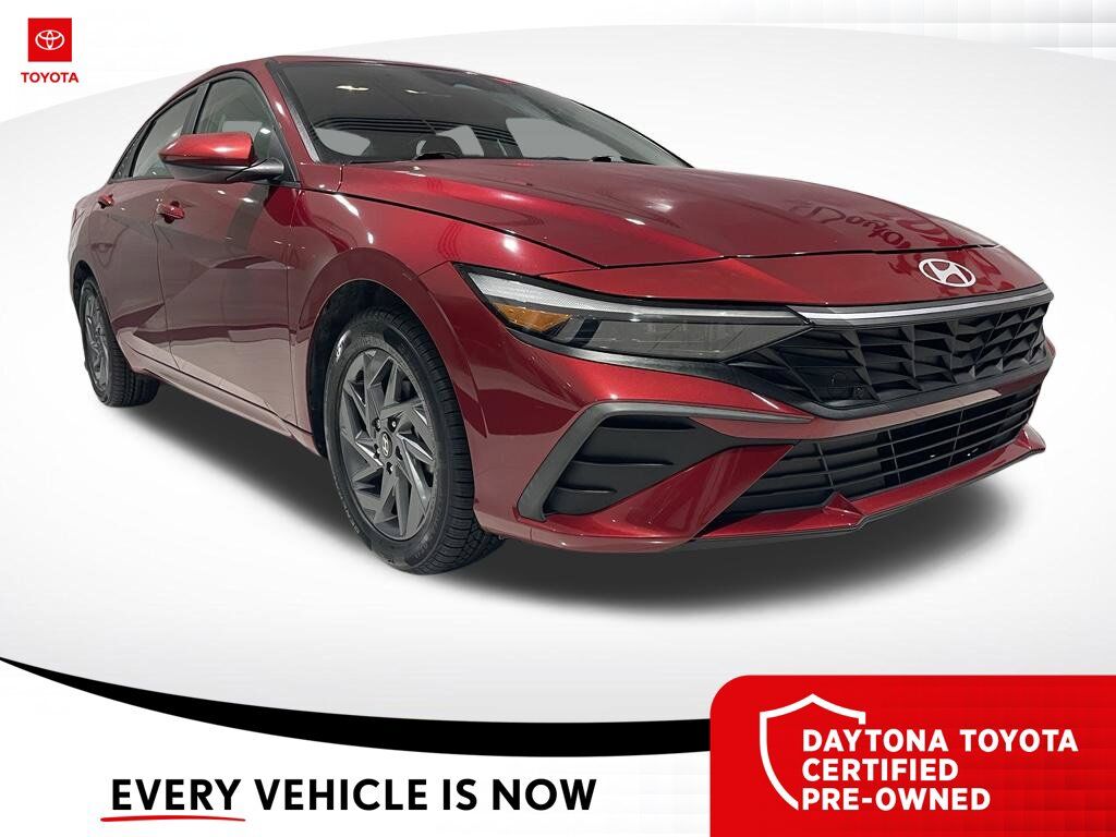 2024 Hyundai Elantra Hybrid Blue — photo 1 of 13