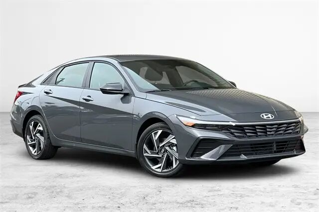 2025 Hyundai ELANTRA Hybrid SEL Sport — photo 1 of 13