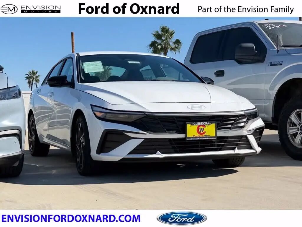 2025 Hyundai ELANTRA Hybrid Blue — photo 1 of 9