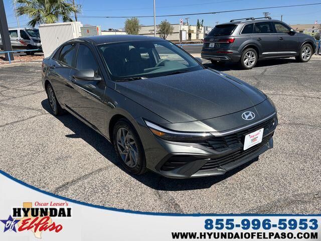 2025 Hyundai ELANTRA Hybrid Blue — photo 1 of 26