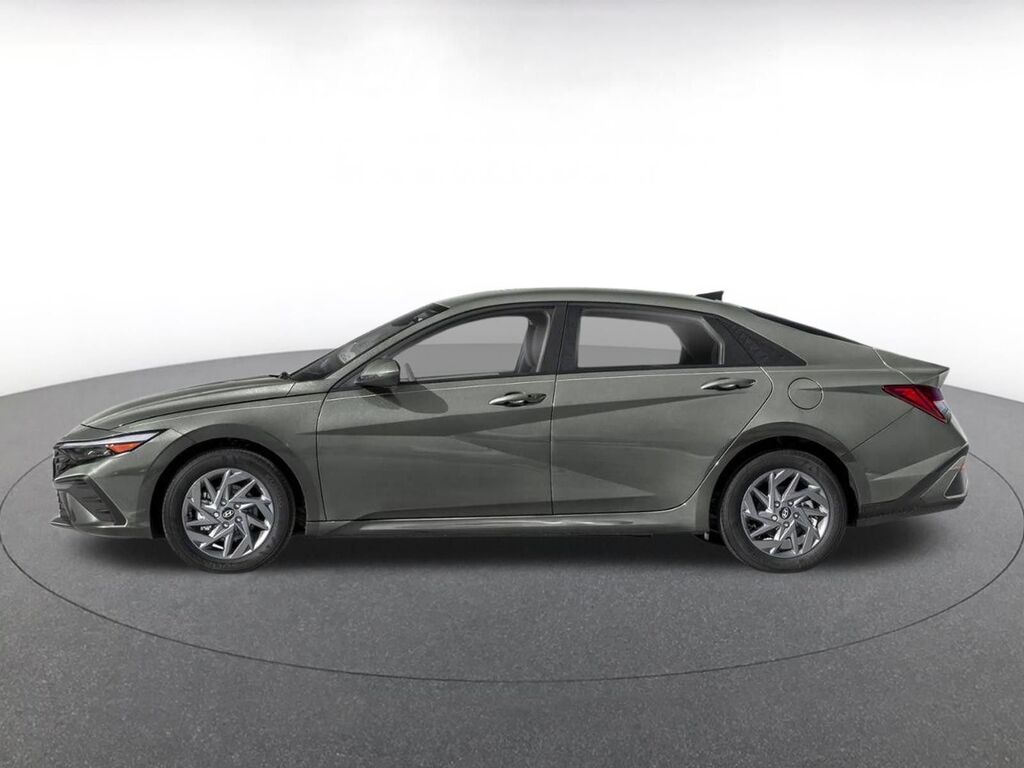 2026 Hyundai Elantra Hybrid Blue — photo 1 of 1