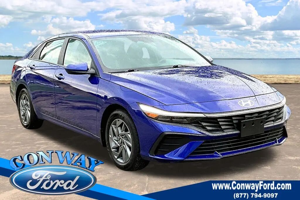 2024 Hyundai ELANTRA Hybrid Blue — photo 1 of 12