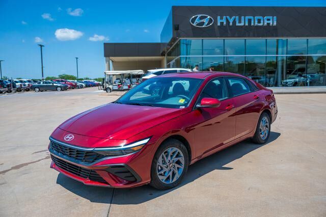 2026 Hyundai ELANTRA Hybrid Blue — photo 1 of 13