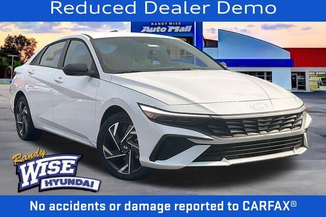 2025 Hyundai ELANTRA Hybrid SEL Sport — photo 1 of 13