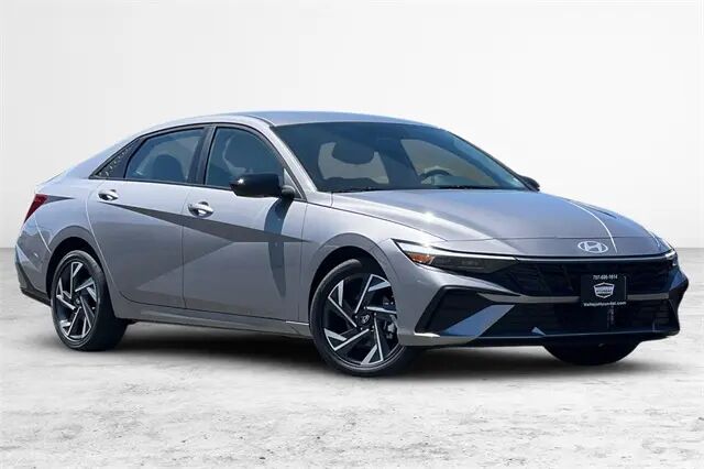 2025 Hyundai ELANTRA Hybrid SEL Sport — photo 1 of 13