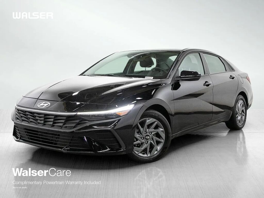 2026 Hyundai ELANTRA Hybrid Blue — photo 1 of 25
