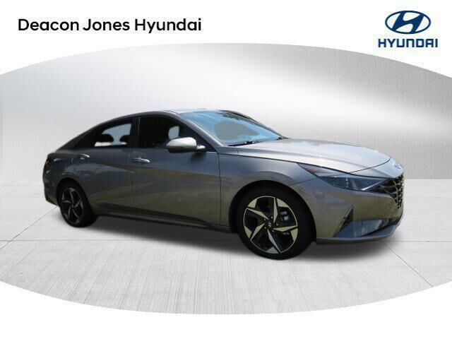 2022 Hyundai ELANTRA SEL — photo 1 of 14