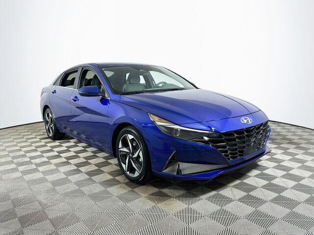 2022 Hyundai ELANTRA SEL — photo 1 of 4