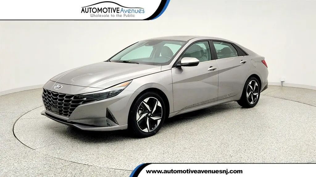 2023 Hyundai ELANTRA Hybrid Limited — photo 1 of 13