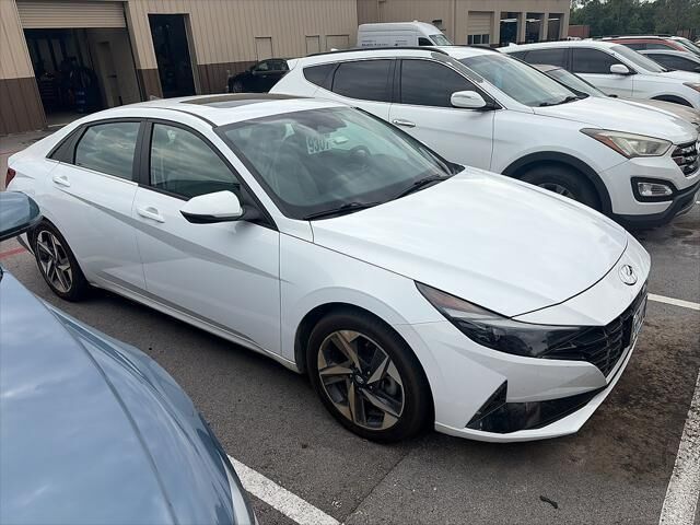 2023 Hyundai ELANTRA Hybrid Limited — photo 1 of 13