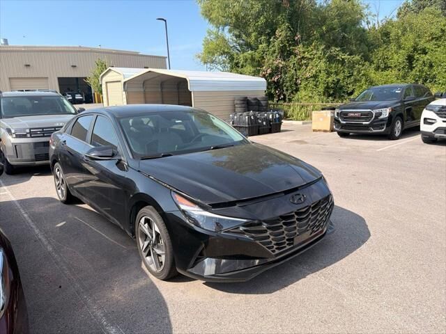 2023 Hyundai ELANTRA Hybrid Limited — photo 1 of 39