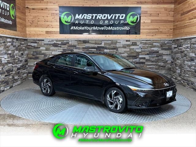 2025 Hyundai ELANTRA Hybrid Limited — photo 1 of 13