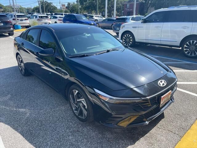 2024 Hyundai ELANTRA Hybrid Limited — photo 1 of 13