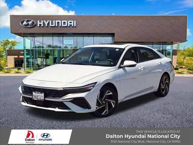 2025 Hyundai ELANTRA Hybrid Limited — photo 1 of 13