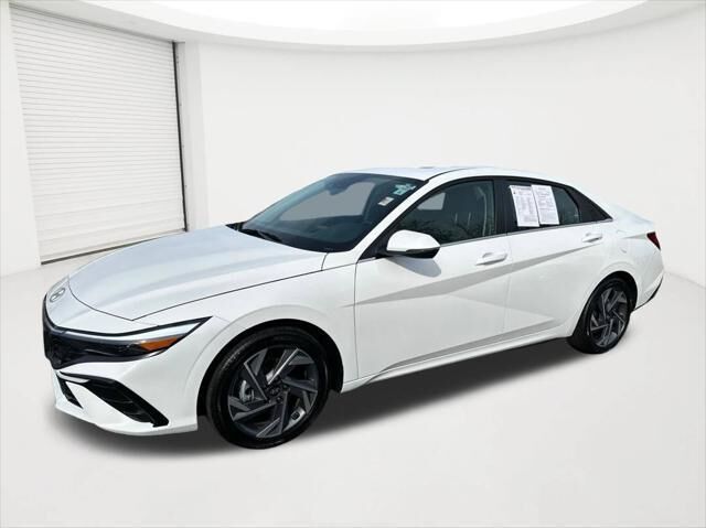 2025 Hyundai ELANTRA Hybrid Limited — photo 1 of 13