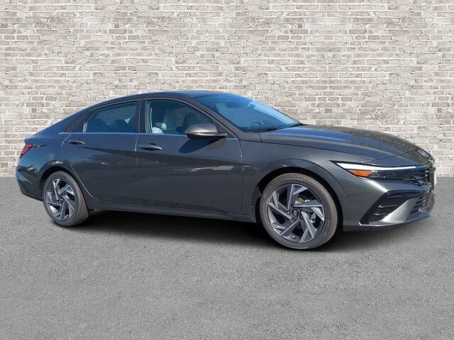 2025 Hyundai ELANTRA Hybrid Limited