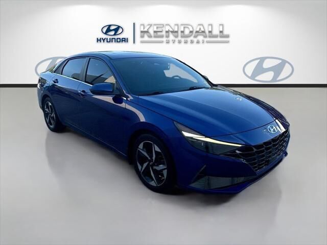 2023 Hyundai ELANTRA Limited — photo 1 of 13