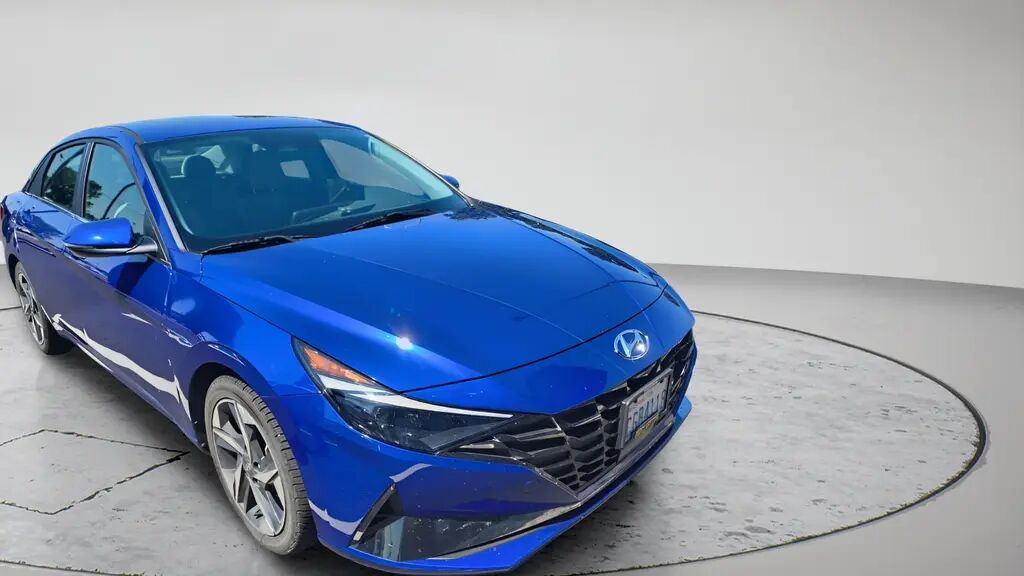 2023 Hyundai ELANTRA Limited — photo 1 of 29