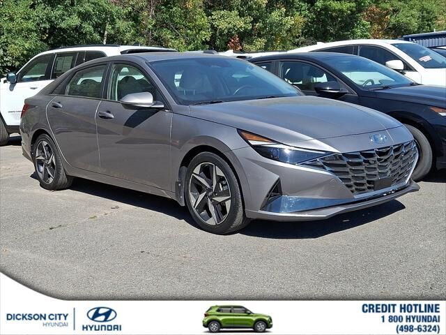 2022 Hyundai ELANTRA Limited