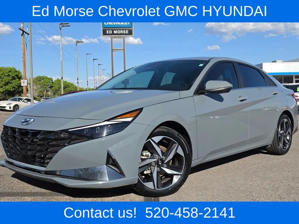 2022 Hyundai ELANTRA Limited — photo 1 of 13