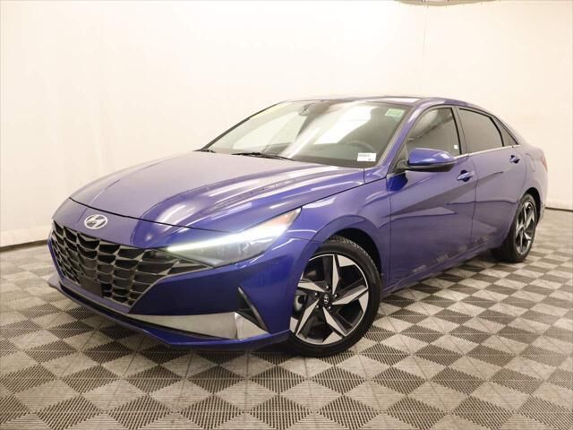 2022 Hyundai ELANTRA Limited — photo 1 of 19