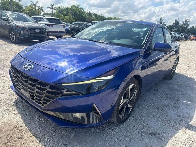 2023 Hyundai ELANTRA Limited — photo 1 of 13