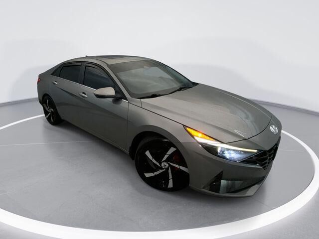 2023 Hyundai ELANTRA Limited — photo 1 of 13