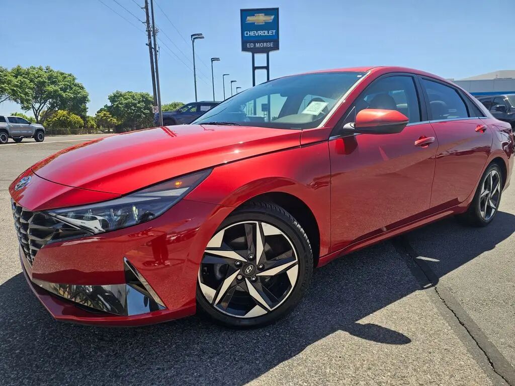 2021 Hyundai ELANTRA Limited — photo 1 of 13