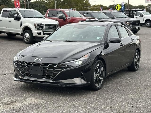2023 Hyundai ELANTRA Limited